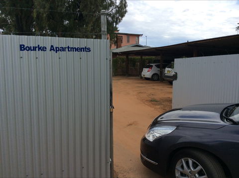 Bourke Apartments - Whitsundays Accommodation 1