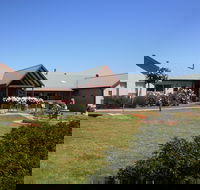 BYO Horse/Bike/Wine - Whitsundays Accommodation