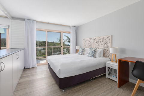Charlesworth Bay Beach Resort - Whitsundays Accommodation 0