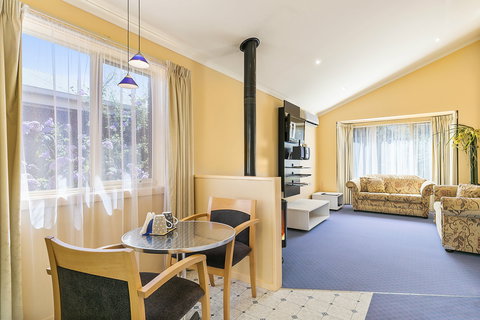 Cottages For Two - Whitsundays Accommodation 2