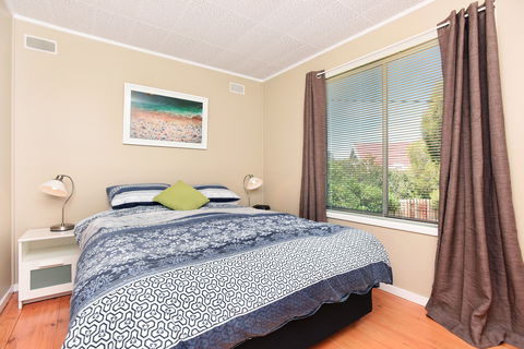 Crows Nest - Whitsundays Accommodation 2