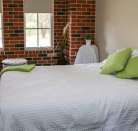 Downunder Farmstays - Whitsundays Accommodation