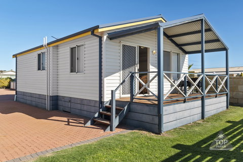 Geraldton Belair Gardens Caravan Park - Whitsundays Accommodation 2