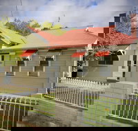 Gipps Street Cottage - Open - Whitsundays Accommodation