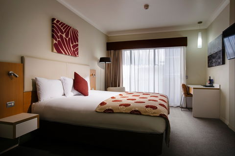 Grand Hotel And Apartments Townsville - Whitsundays Accommodation 2