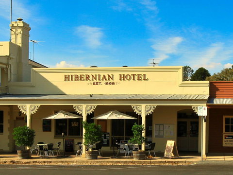 Hibernian Hotel Apartments - Whitsundays Accommodation 0