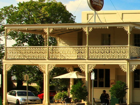 Hibernian Hotel Apartments - Whitsundays Accommodation 2