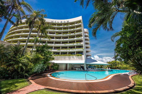 Hilton Cairns - Whitsundays Accommodation 0