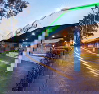 Holiday Inn Warwick Farm - Whitsundays Accommodation