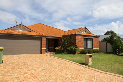 Mandurah Golf Links Retreat - Whitsundays Accommodation 0