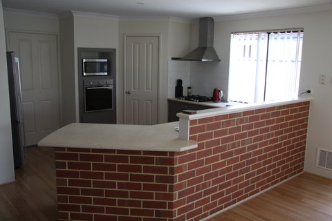 Mandurah Golf Links Retreat - Whitsundays Accommodation 1