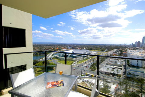 Mantra Broadbeach On The Park - Whitsundays Accommodation 2
