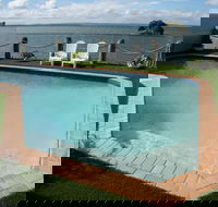 Moreton Bay Beach Lodge - Whitsundays Accommodation