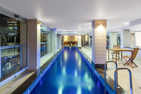 Oaks Adelaide Embassy Suites - Whitsundays Accommodation 1