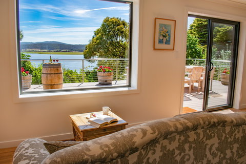 Tamar House - Whitsundays Accommodation 0