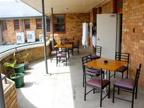 The Belmore Hotel - Whitsundays Accommodation 2