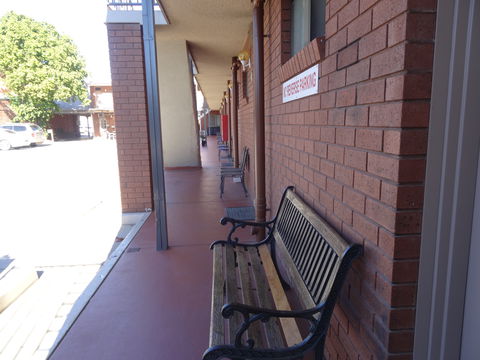 The Albury Regent Motel - Whitsundays Accommodation 2