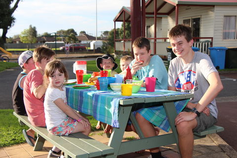 Warrnambool Holiday Park And Motel - Whitsundays Accommodation 0