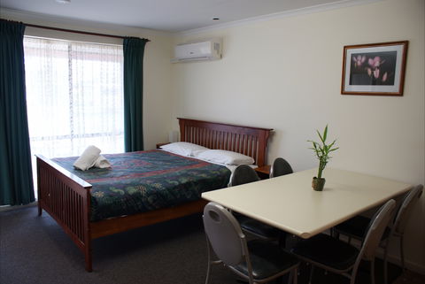 Warrnambool Holiday Park And Motel - Whitsundays Accommodation 1