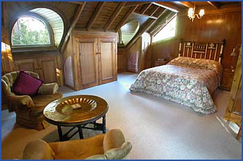 A Camelot Tower And Penthouse - Whitsundays Accommodation 0