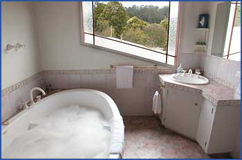 A Camelot Tower And Penthouse - Whitsundays Accommodation 3