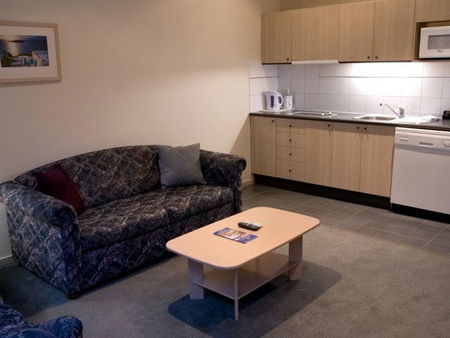 The Park Squire Motor Inn - Whitsundays Accommodation 2