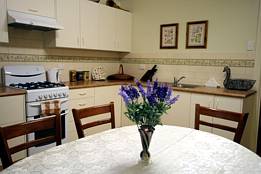 Isabella At Kyneton - Whitsundays Accommodation 2