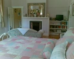 Luscombe Lodge B And B - Whitsundays Accommodation 1