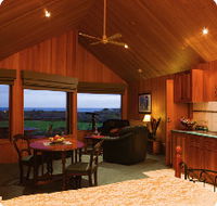 Lonsdale Views - Whitsundays Accommodation
