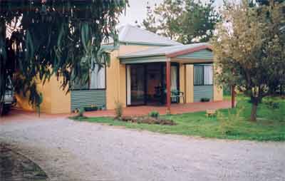 Alvina Holiday Cottages - Whitsundays Accommodation 2
