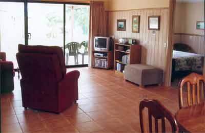 Alvina Holiday Cottages - Whitsundays Accommodation 4