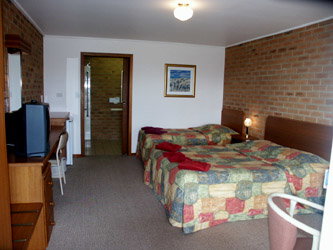 Quays Motel - Whitsundays Accommodation 2