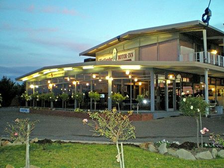 Best Westlander Sundowner Motel - Whitsundays Accommodation 1