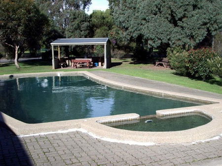 Tandara Caravan Park - Whitsundays Accommodation 2
