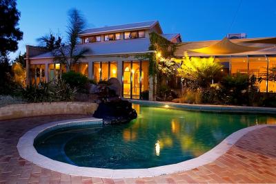 Madison Spa Resort - Whitsundays Accommodation 2