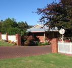 Karri Rose B  B - Whitsundays Accommodation