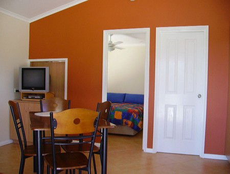 Outback Oasis Caravan Park - Whitsundays Accommodation 5