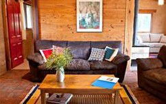 Blue Wren Cottage - Whitsundays Accommodation 4