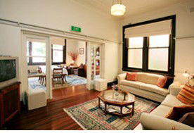 The Bank Guest House & Tellers Restaurant - Whitsundays Accommodation 2
