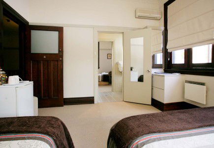 The Bank Guest House & Tellers Restaurant - Whitsundays Accommodation 3