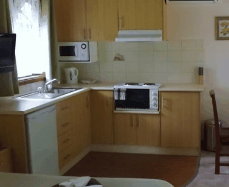 Tumut Log Cabins - Whitsundays Accommodation