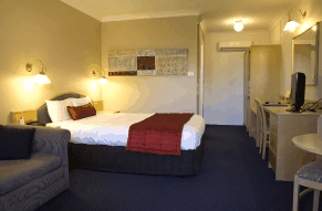 In Town Motor Inn - Whitsundays Accommodation 1