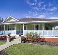 Blooms Cottage - Whitsundays Accommodation