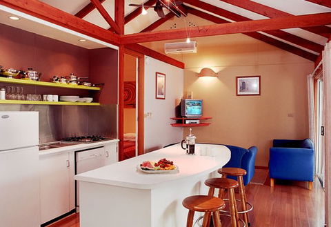 Arbour Cottage - Whitsundays Accommodation 0