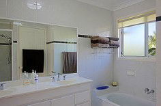Aaah @ Byron - Whitsundays Accommodation 4