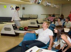 Rosebud Tenpin Bowl - Whitsundays Accommodation 3