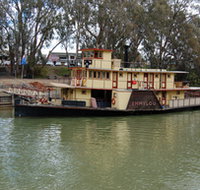 Emmylou Paddle Steamer