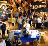 Surfers Paradise Beachfront Markets - Whitsundays Accommodation