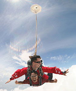 Commando Skydivers - Whitsundays Accommodation 1