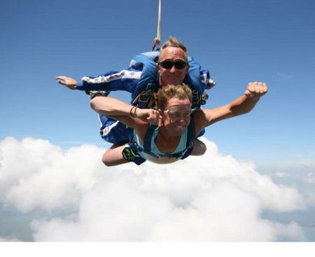 Commando Skydivers - Whitsundays Accommodation 2